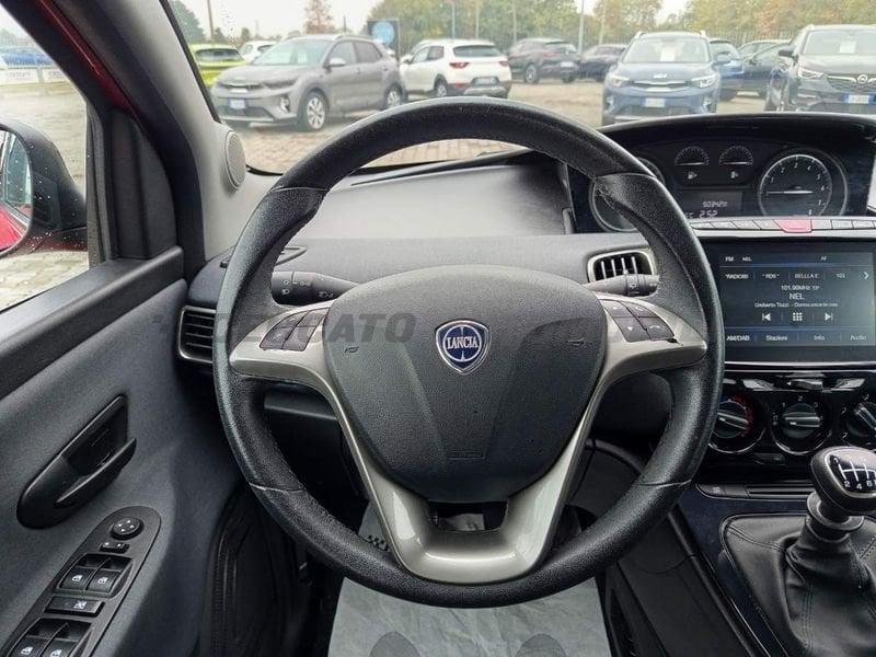 Lancia Ypsilon Ypsilon 1.0 firefly hybrid Gold s&s 70cv