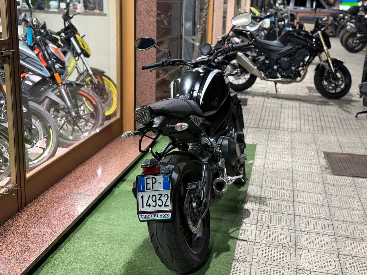 Yamaha XSR 900 tua a soli 82 euro al mese !