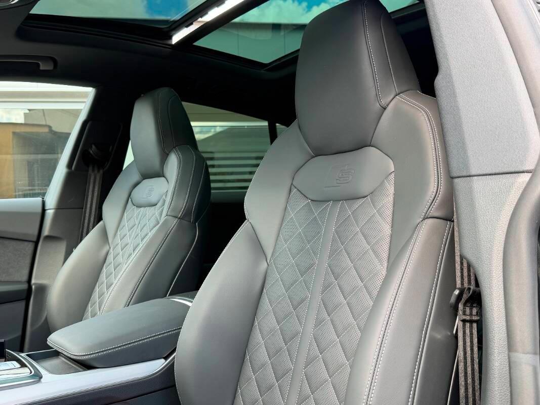 Audi Q8 3.0 tdi 286cv S line quattro Tetto Valcona Ventilati