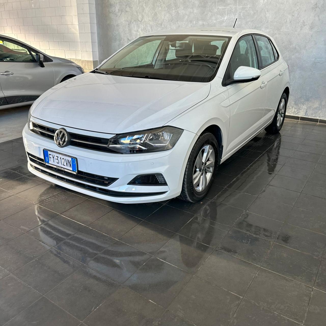 Volkswagen Polo 1.6 TDI 95 CV DSG 5p. Sport NEOPATENTATI