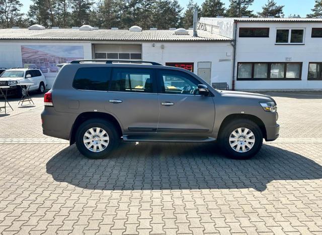 TOYOTA Land Cruiser 200 TROJAN BLINDATO VPAM BRV VR7