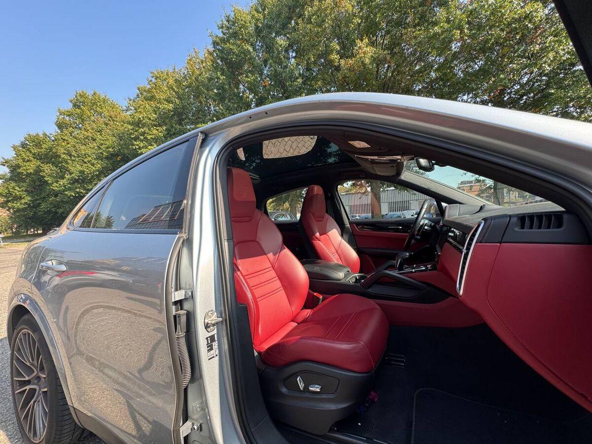 Porsche Cayenne 3.0 e-hybrid 5p.ti tiptronic