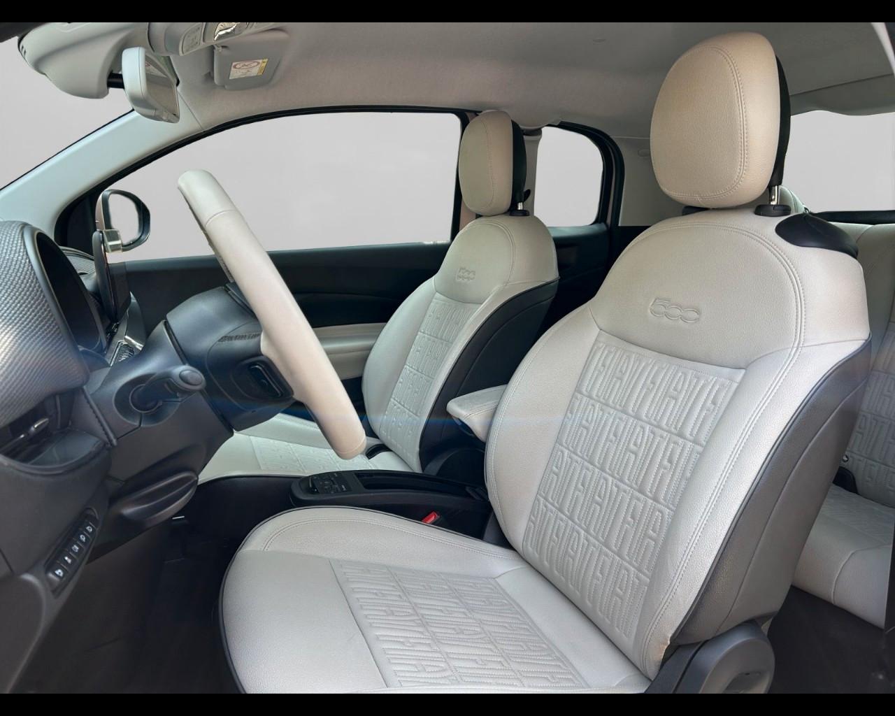 FIAT 500e 3+1 - 500e 3+1 42 kWh La Prima