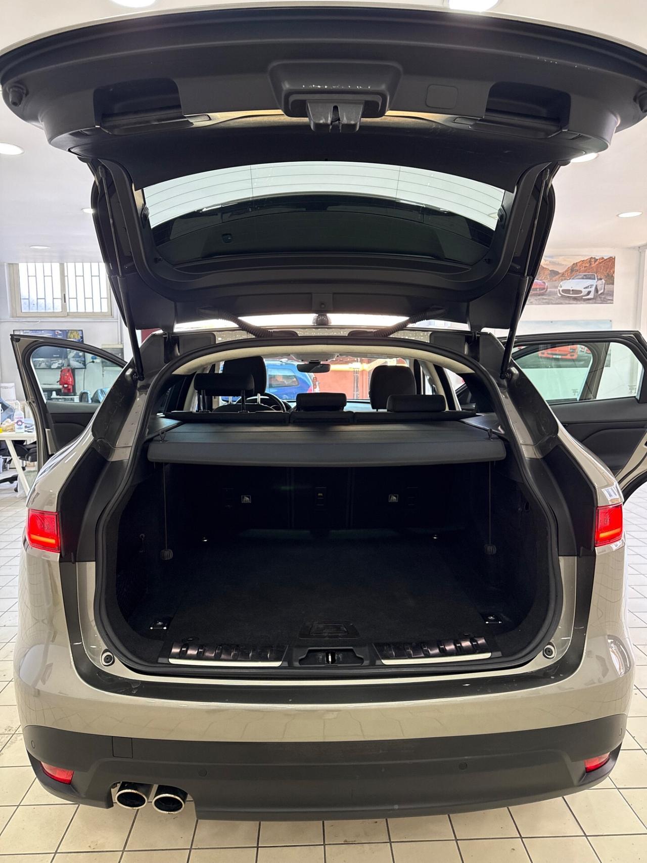 Jaguar F-Pace 2020 180 cv portfolio