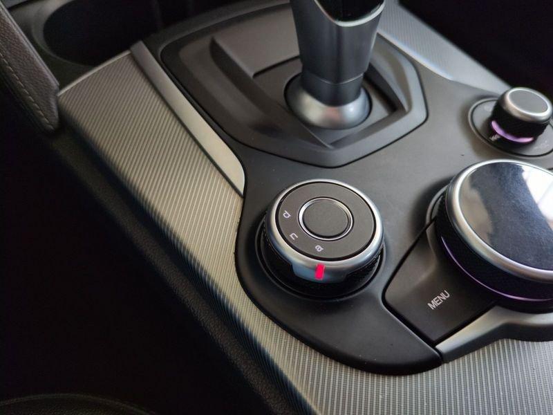 Alfa Romeo Stelvio 2.2 Turbo Diesel 180CV AT8 RWD Executive