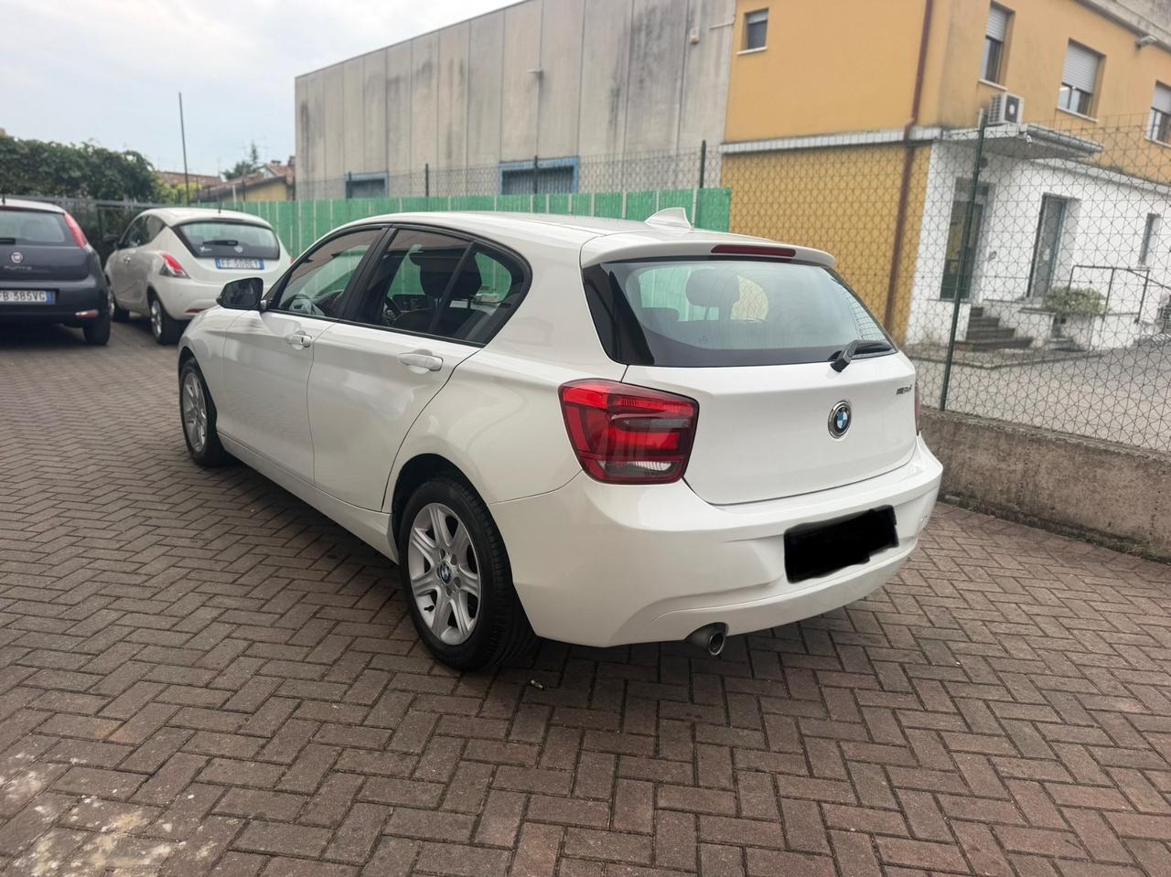Bmw 118 5p. Sport 2015 interni pelle