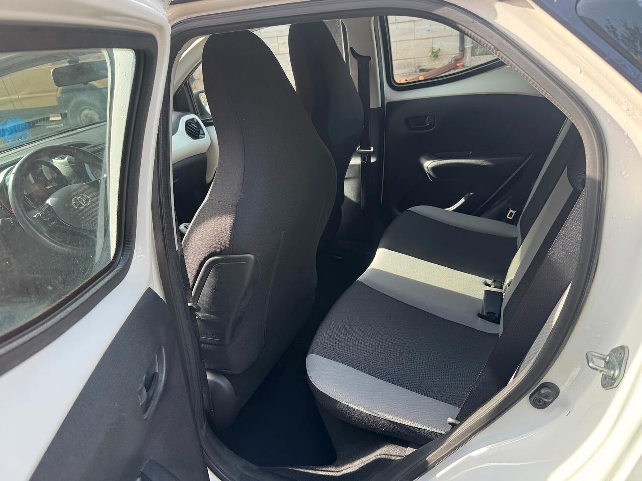 Toyota Aygo 1.0 VVT-i 69 CV 5 porte