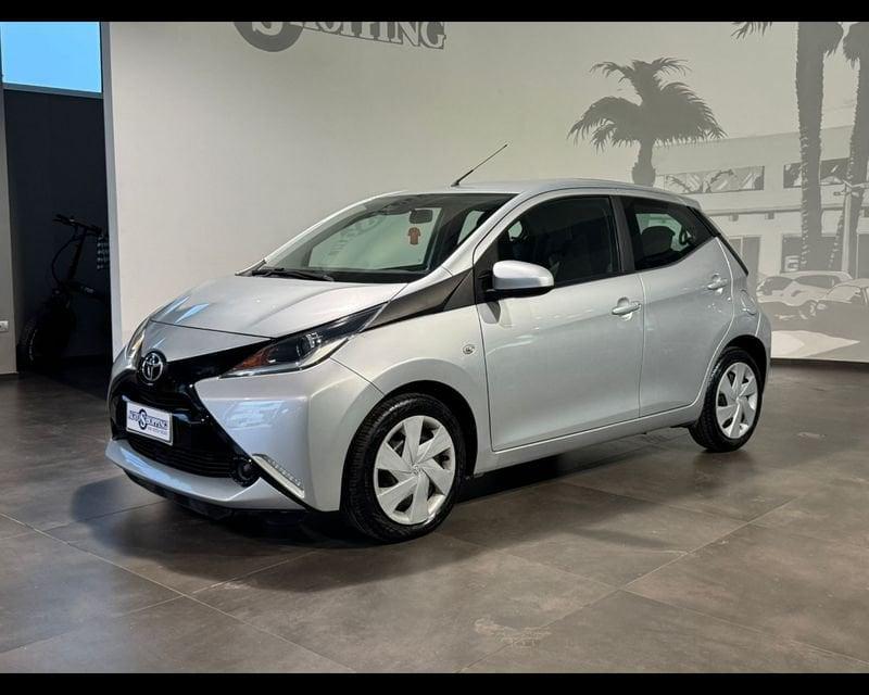 Toyota Aygo 2ª serie 1.0 VVT-i 69 CV 5 porte x-play MMT