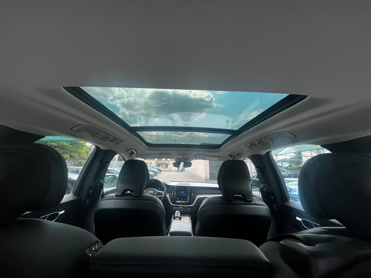 Volvo XC 60 XC60 B4 (d) AWD Geartronic Momentum Pro