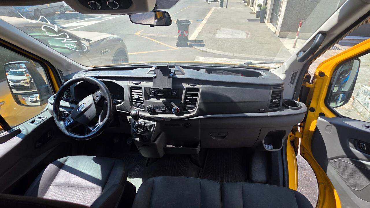Ford Transit 330 2.0TDCi EcoBlue 130CV PL-TM Combi Trend