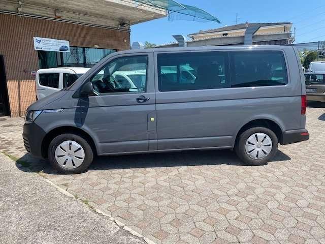 Volkswagen T6 Caravelle 2.0 TDI TRENDLINE 9 Posti