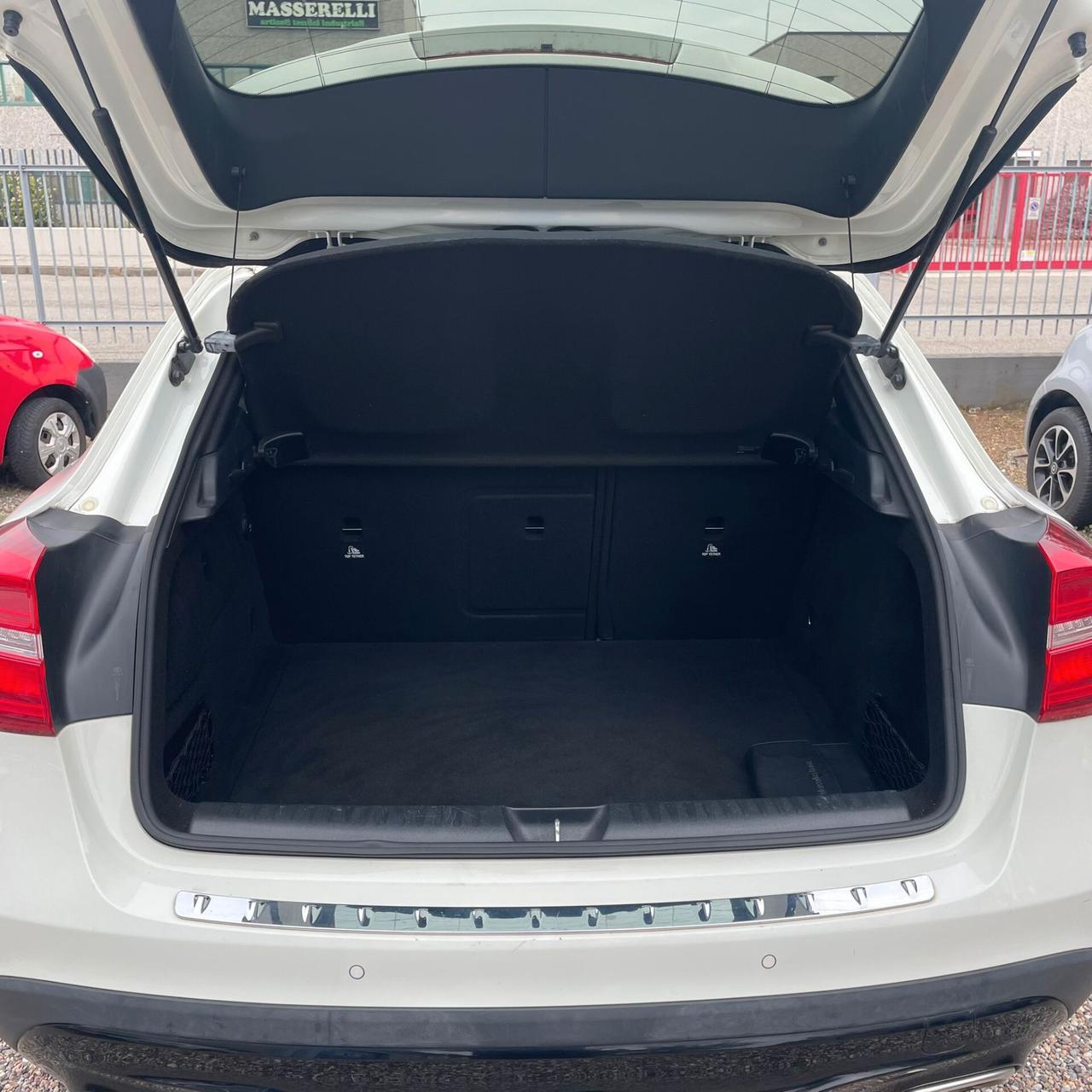 Mercedes-benz GLA 180 Executive