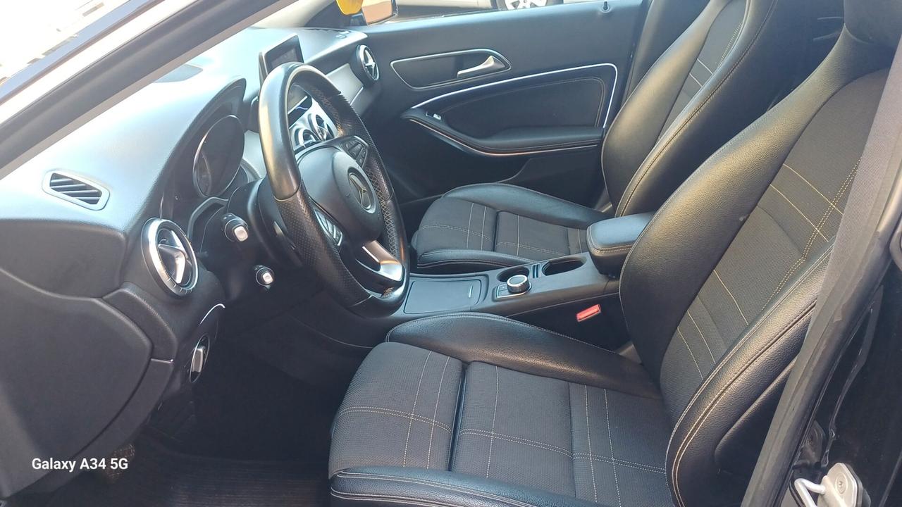 CLA 200 D SW AUTOMATIC PREMIUM DARK NIGHT