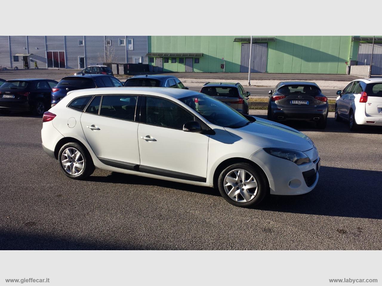 RENAULT Mégane 1.5 dCi 110 CV Attractive