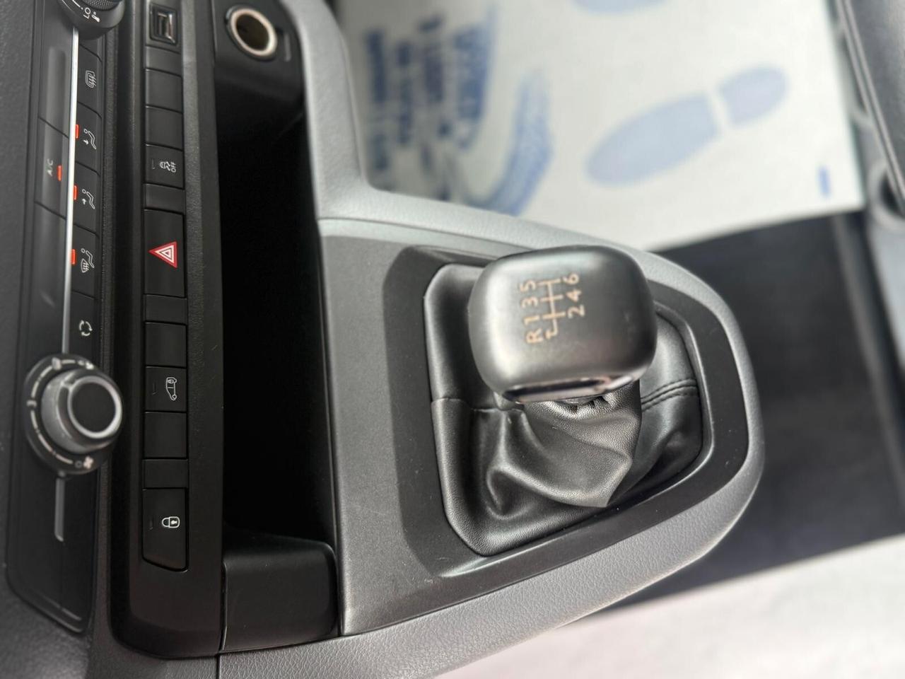 Peugeot Exper 1.6 blue-HDi premium h2 l1