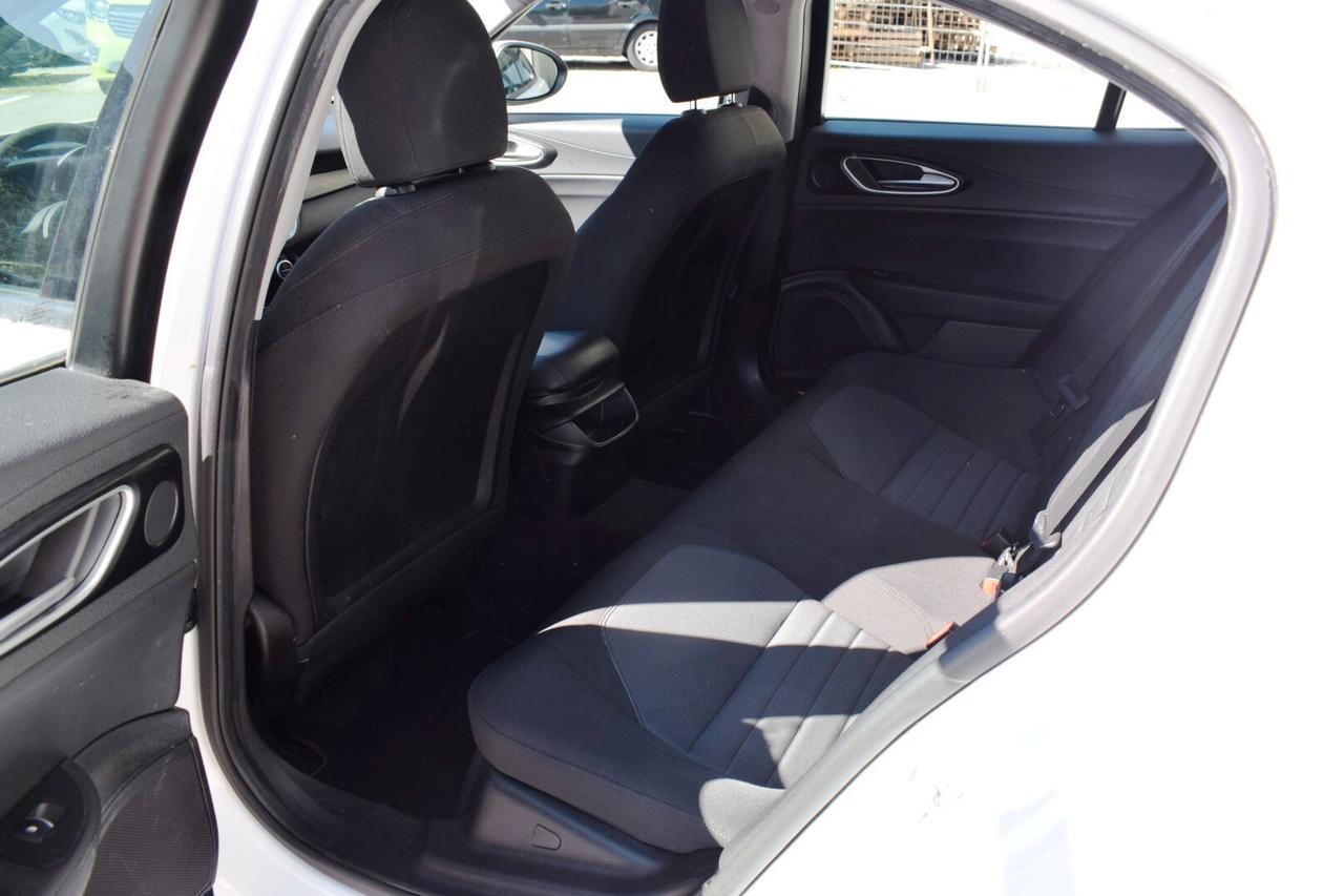 Alfa Romeo Giulia 2.2 Turbodiesel 150 CV