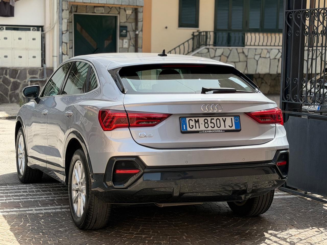 Audi Q3 35 TDI S tronic Business Advanced