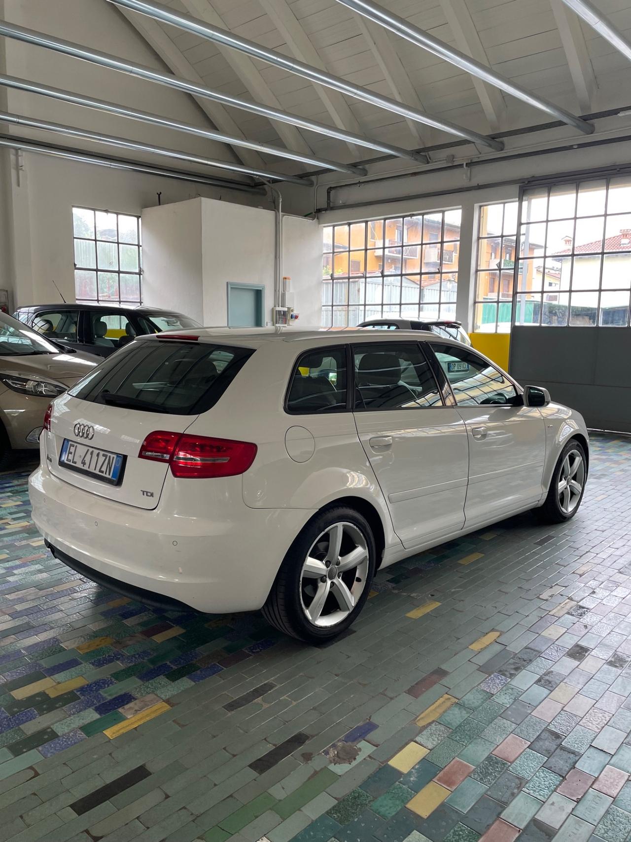 Audi A3 2.0 Tdi 140cv S-Tronic S LINE 100 Mila Km