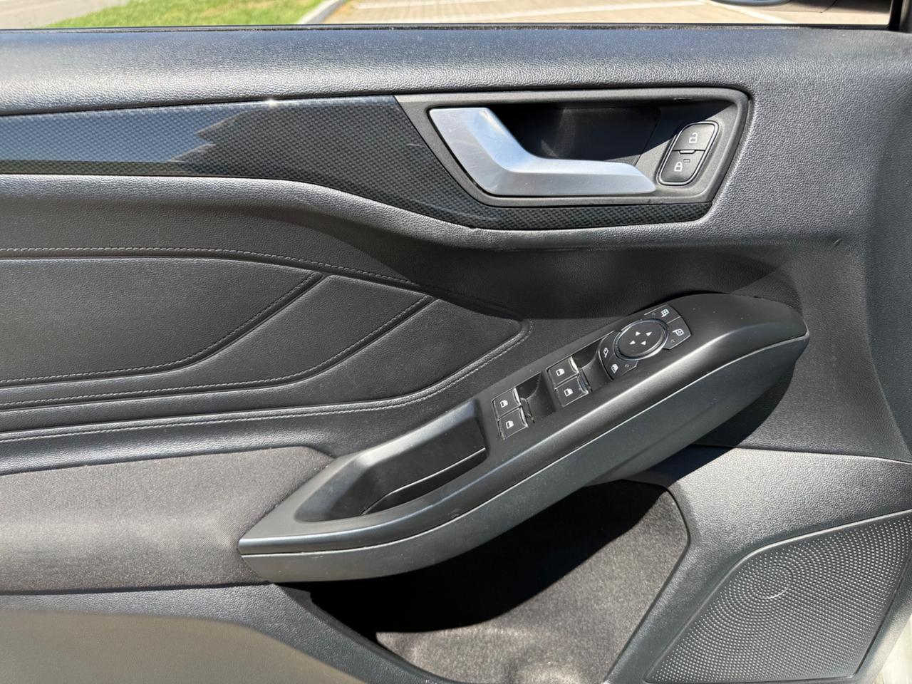 Ford Focus 1.0 EcoBoost 125 CV automatico SW ST-Line Co-Pilot