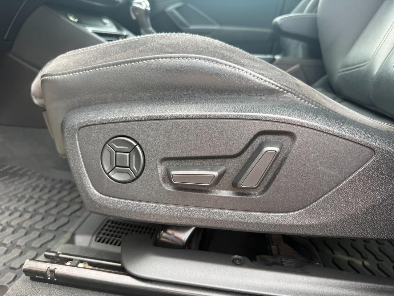 Audi Q3 45 TFSI e S tronic line edition