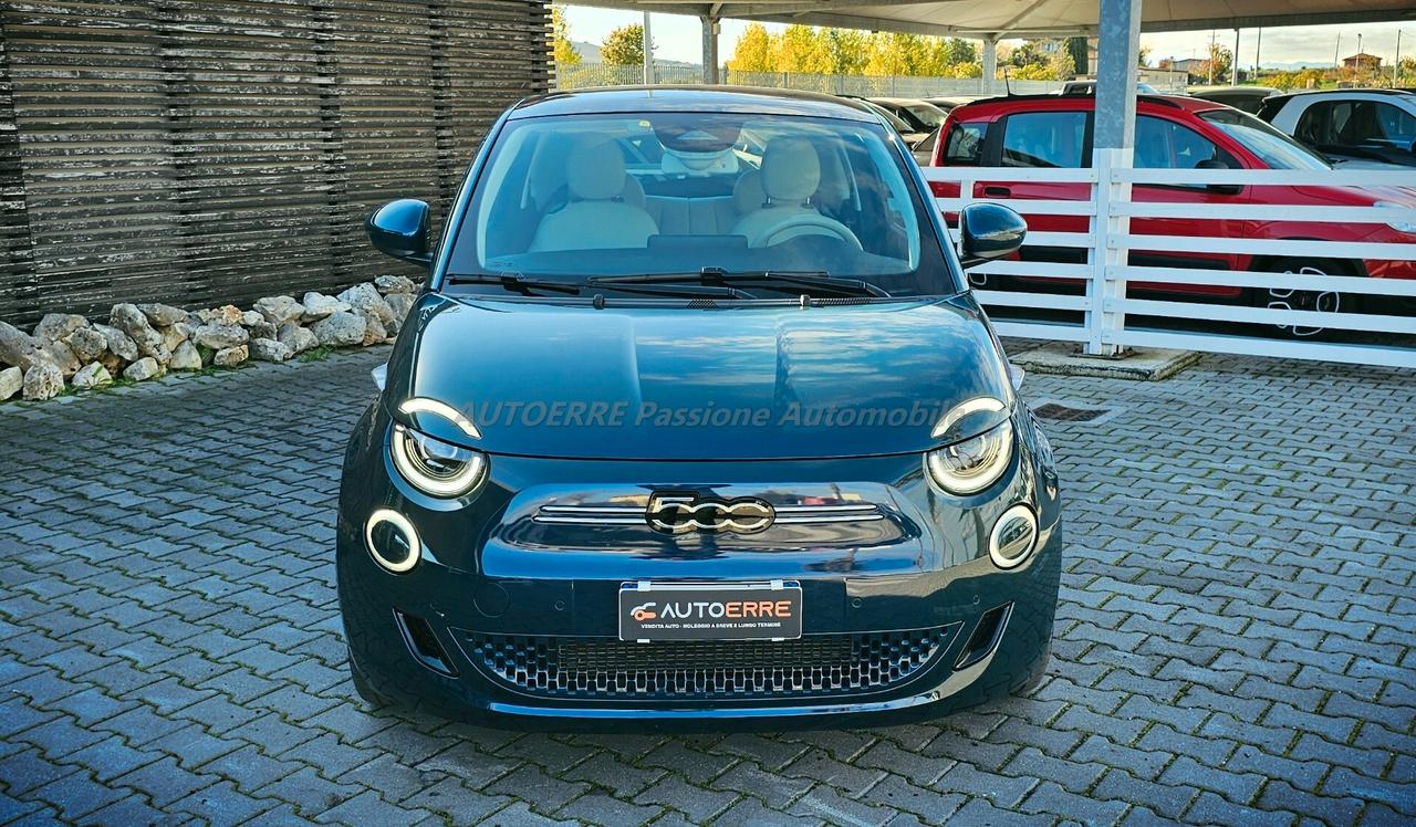 Fiat 500 La Prima