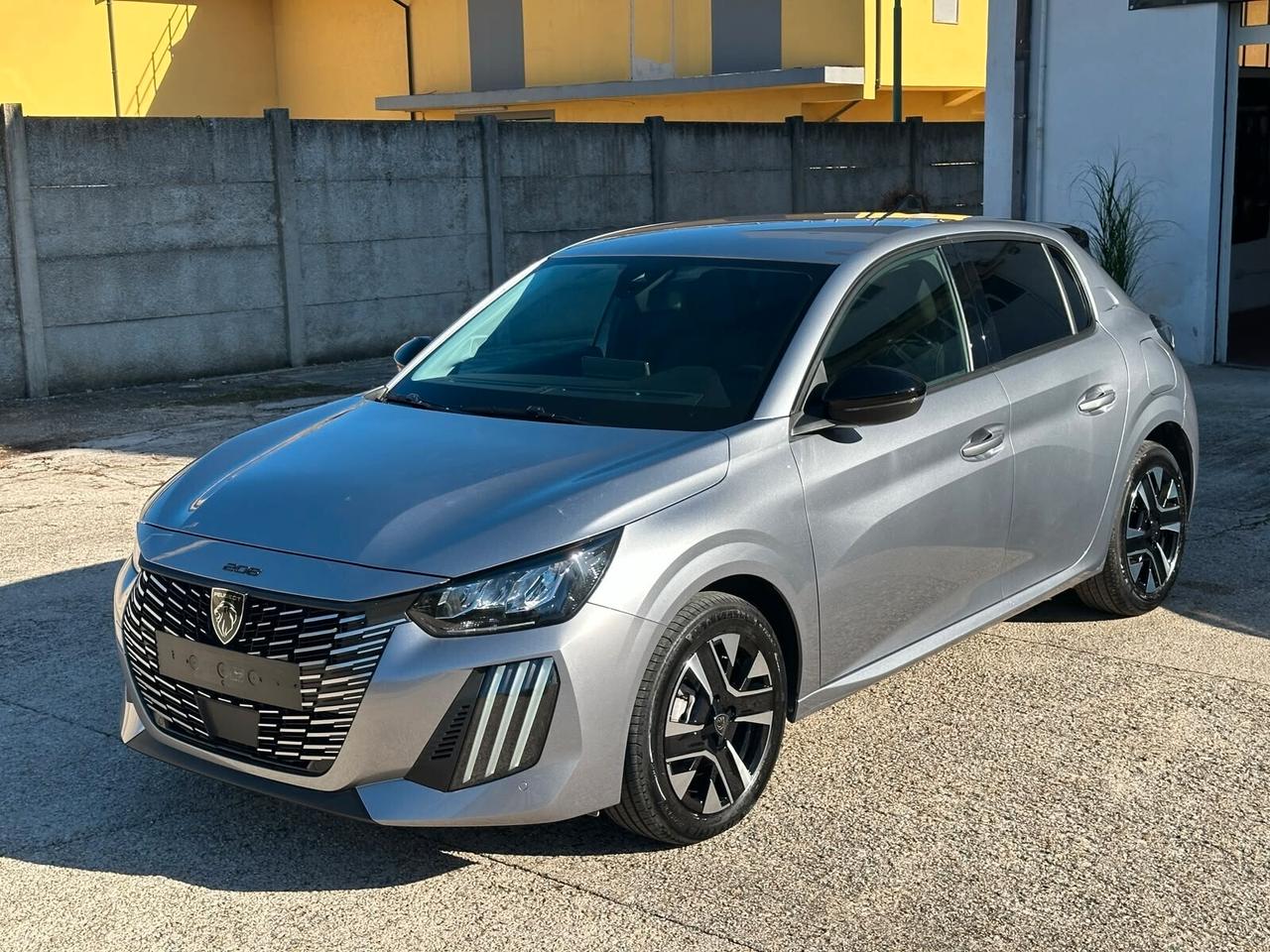 Peugeot 208 Hybrid 110 e-DCS6 Allure