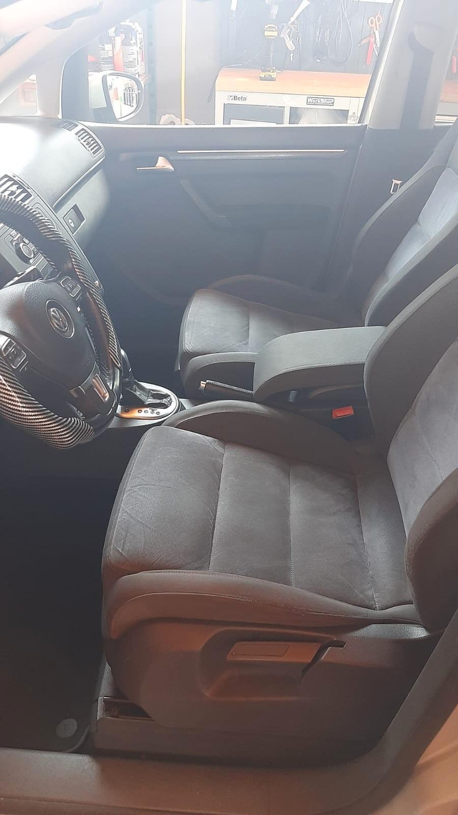 Volkswagen Touran 2.0 TDI 170 CV Highline prezzo €6900