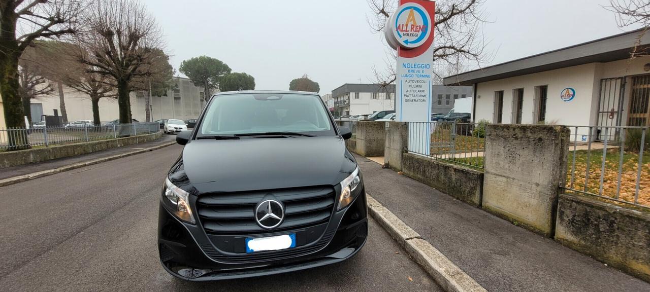 Mercedes Vito 2.0 Tourer Long 9 POSTI