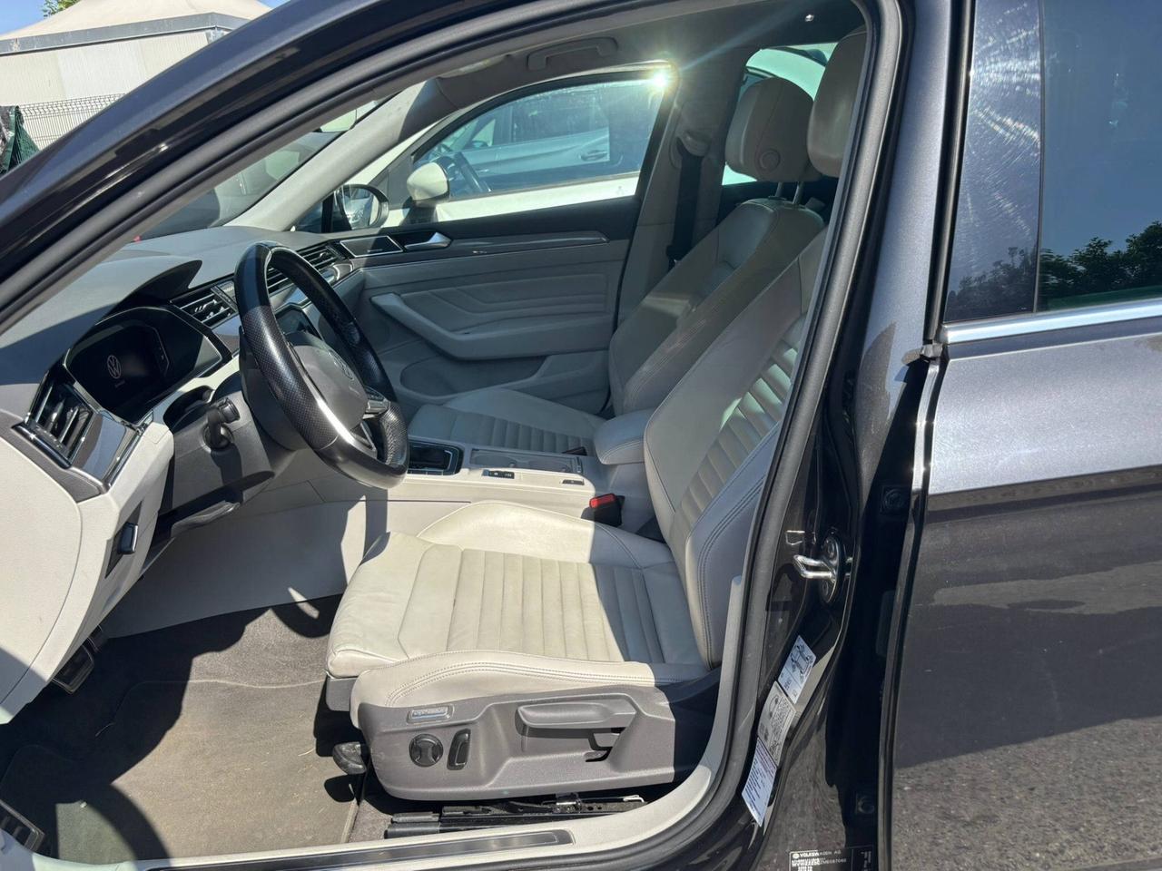 Volkswagen Passat Variant 2.0 TDI SCR 200 CV 4MOTION DSG Executive