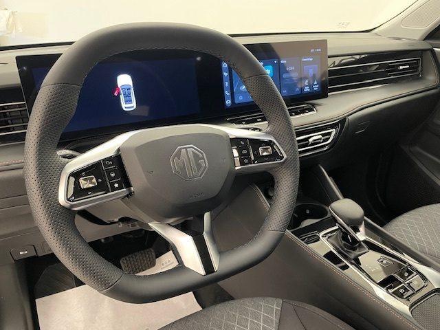 MG HS NEW 1.5 T DCT COM