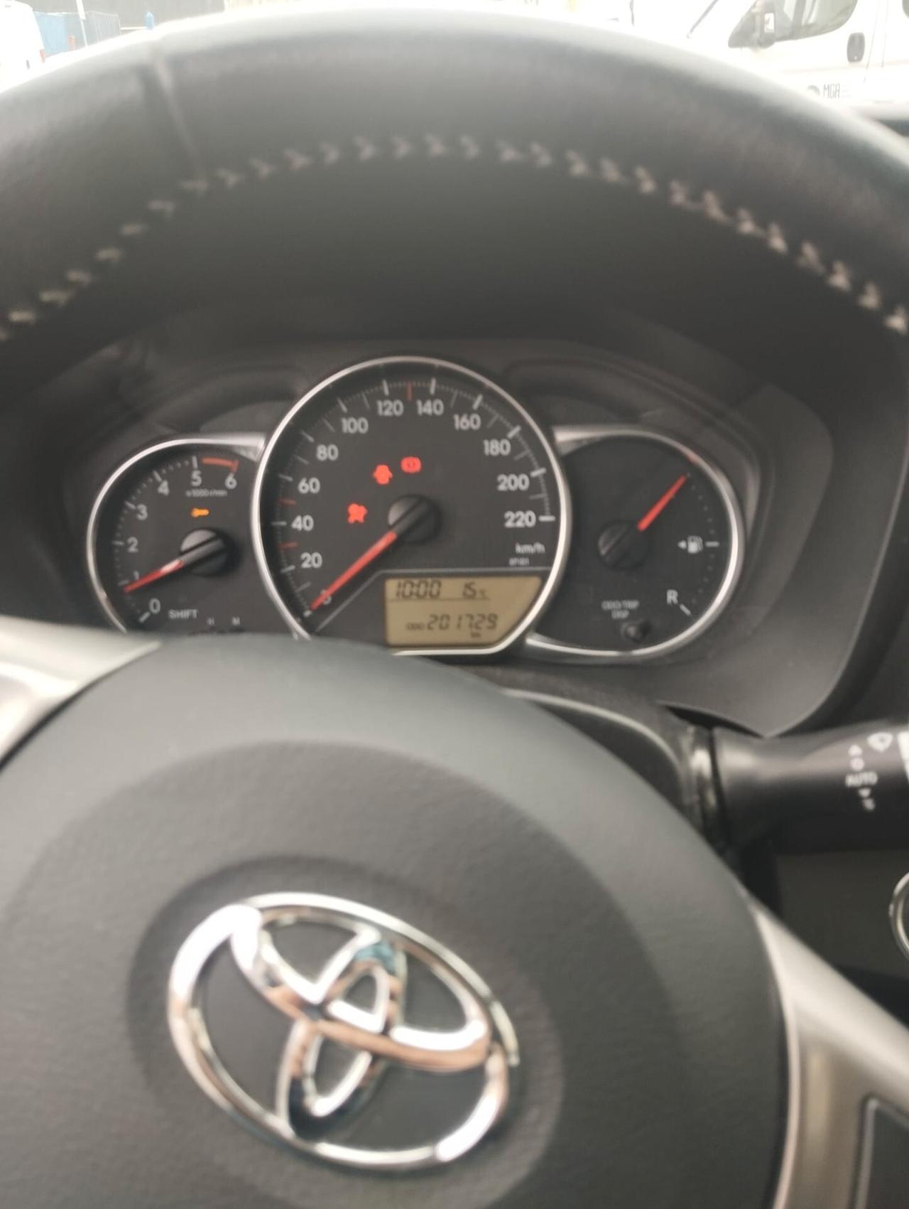 Toyota Yaris 1.4 D-4D 5 porte Lounge