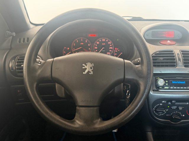 PEUGEOT 206 1.1 3p. XT