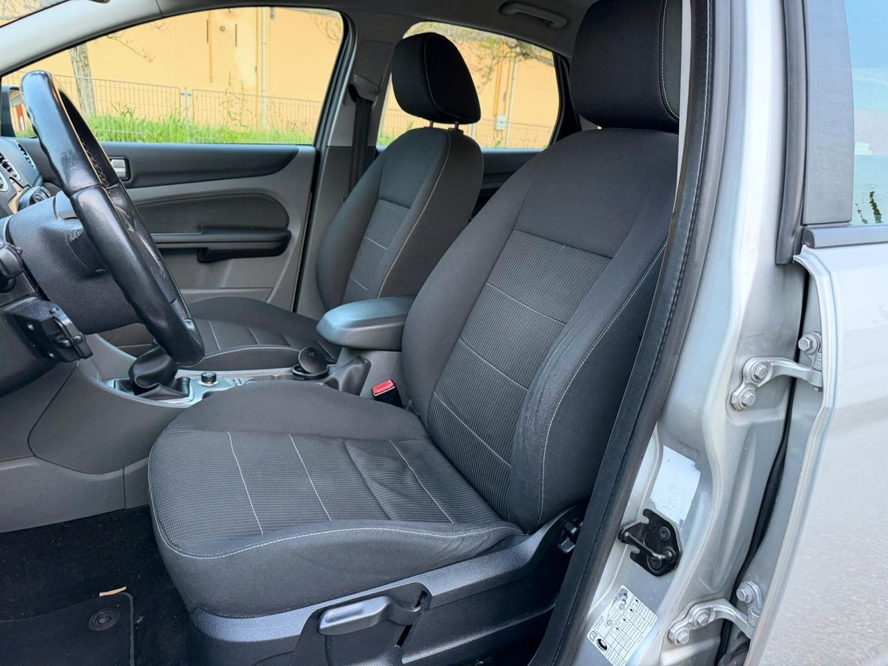 FORD FOCUS 2.0 TITANIUM BENZINA GPL 2030