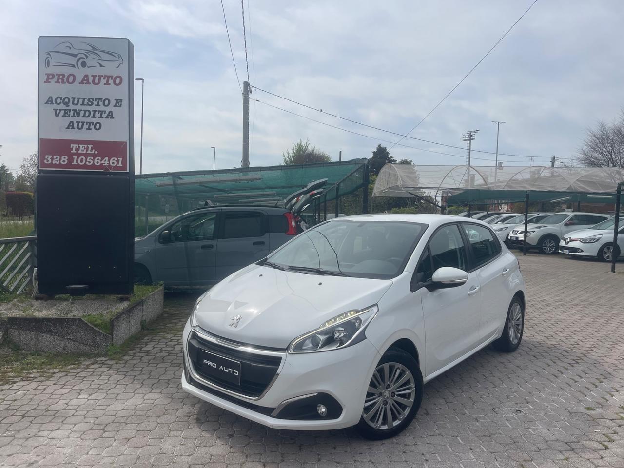 Peugeot 208 PureTech 82 5 porte Allure