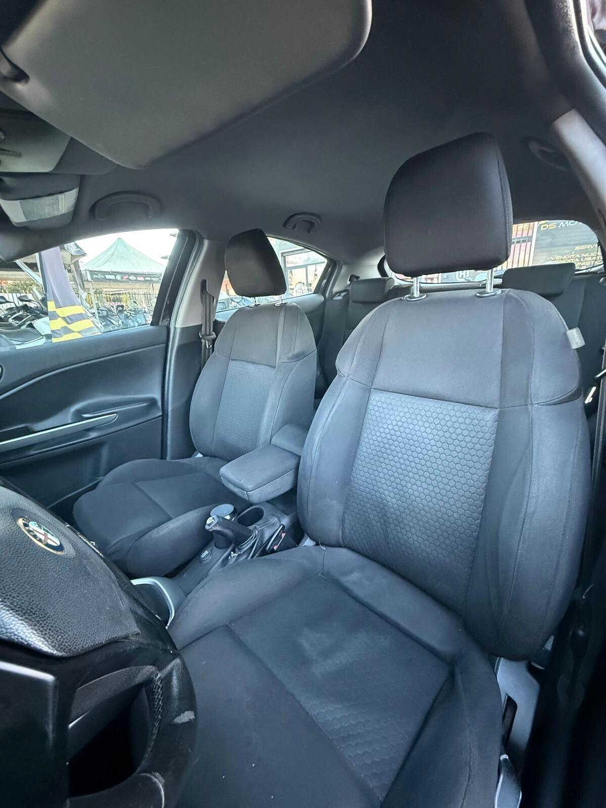 Alfa Romeo Giulietta 1.6 JTDm-2 105 CV Exclusive garanzia permute finanziamenti