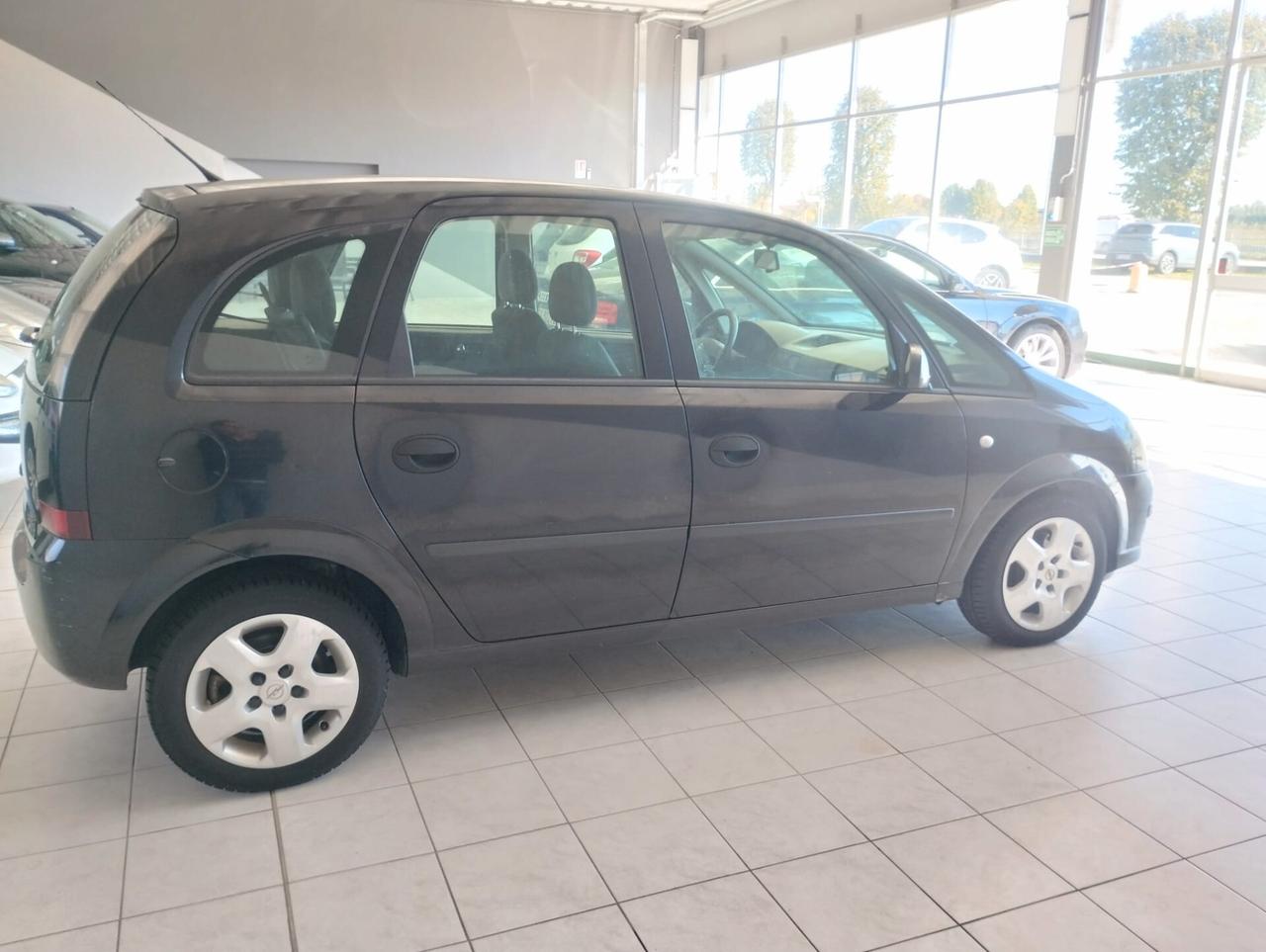 Opel Meriva 1.4 16V Cosmo KM 106.000