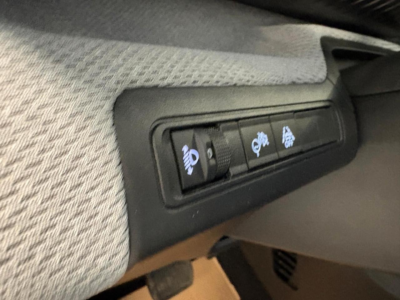 Citroen C3 MAX motore elettrico 44 kWh SPOTICAR BLU