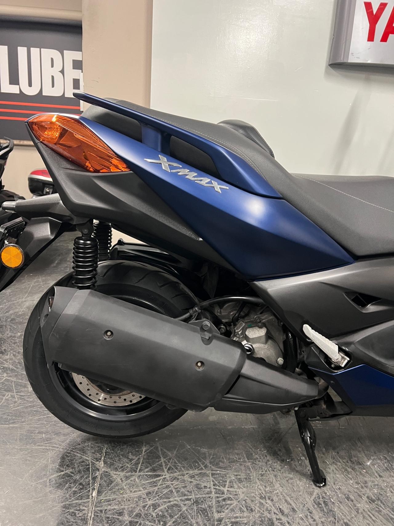Yamaha X-Max 300