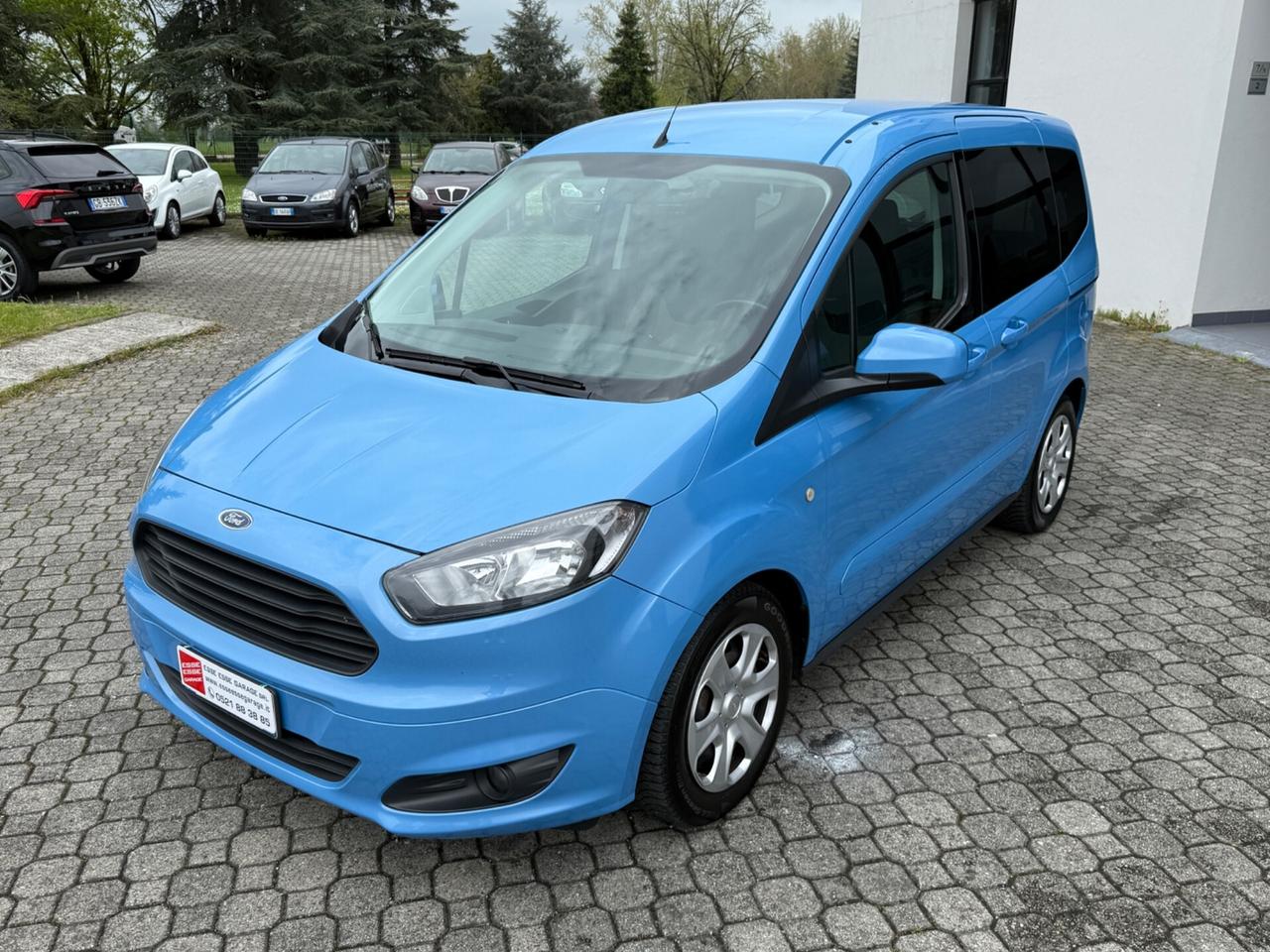 Ford Tourneo Courier 1.0 b.|NEOPATENTATI