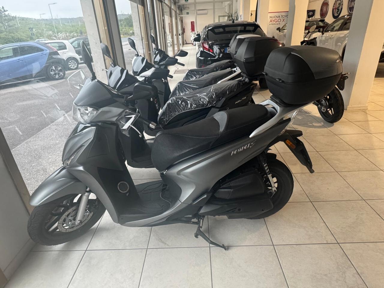 Kymco People S 200