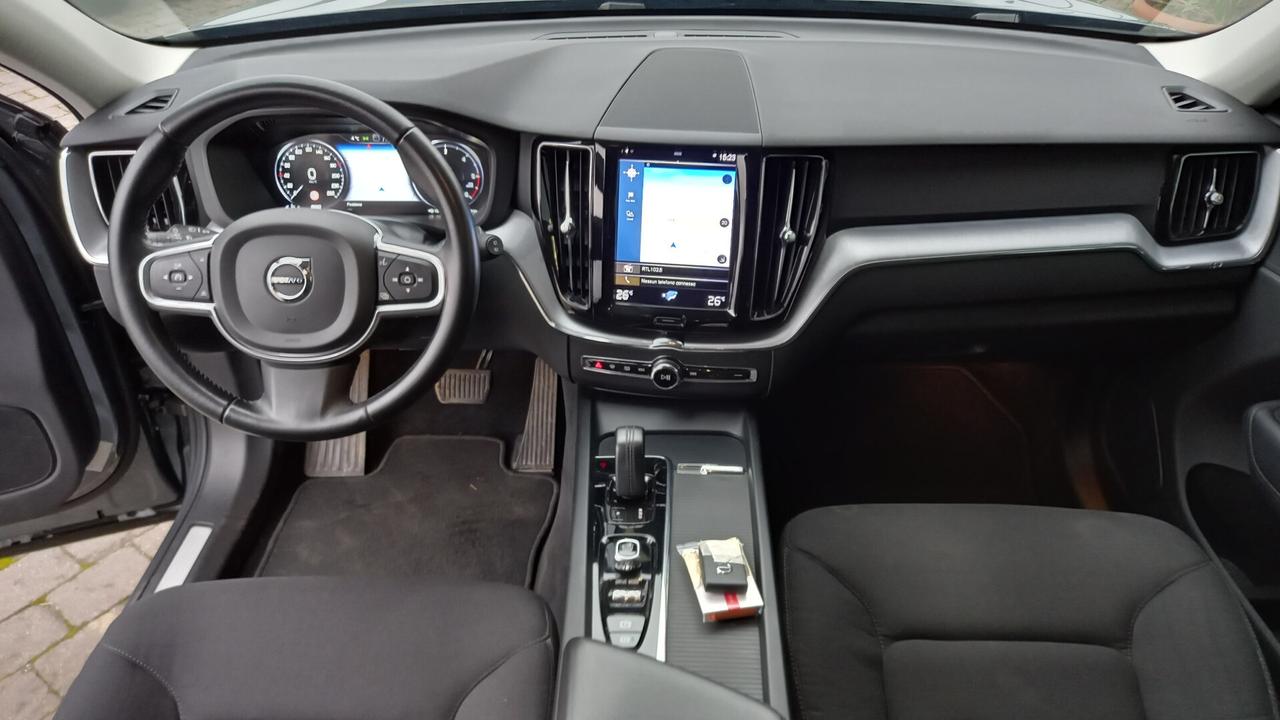 Volvo XC 60 XC60 B4 (d) AWD Geartronic Momentum