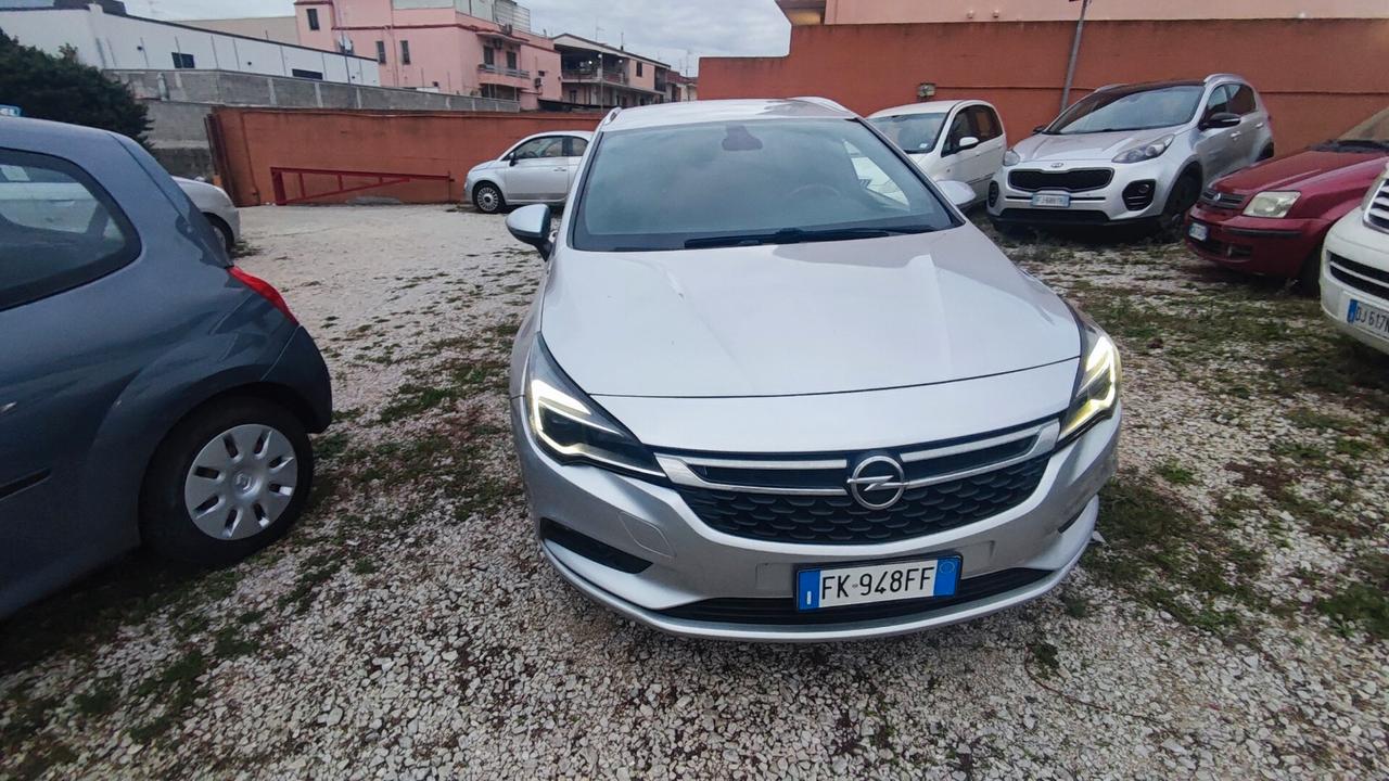 Opel Astra sw 2017 automatica 1.6