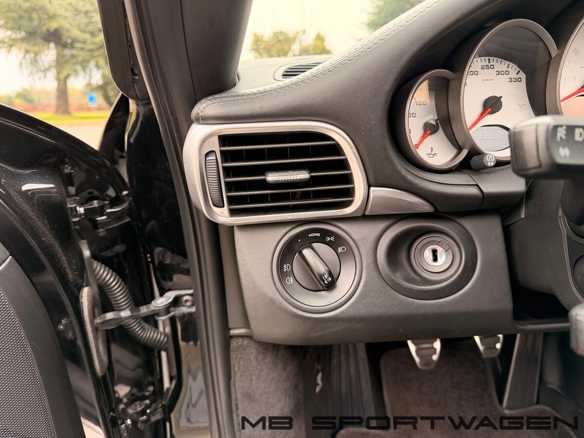 Porsche 911 Carrera 4S Cabriolet