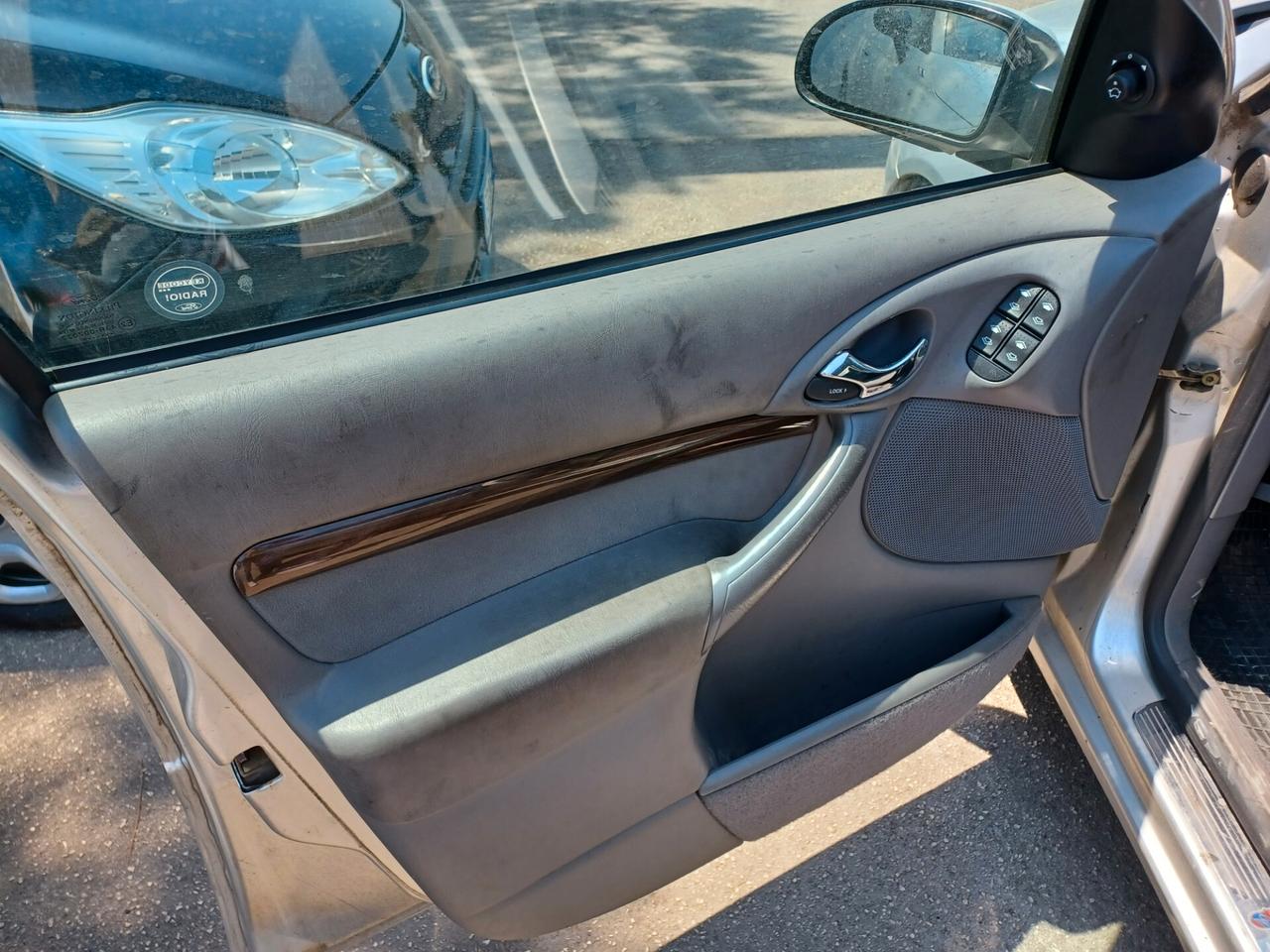 Ford Focus 1.6 SW Ghia SOLO 69000 KM!!