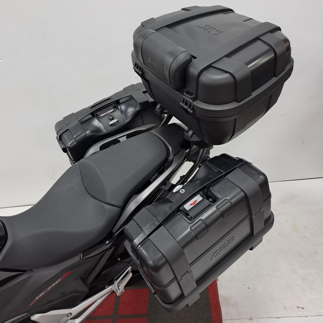 Honda NC 750 X DCT * SOTTO COSTO