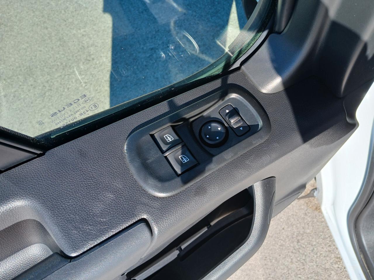 NISSAN INTERSTAR 2.3 DCI 135CV MEDIO 2023