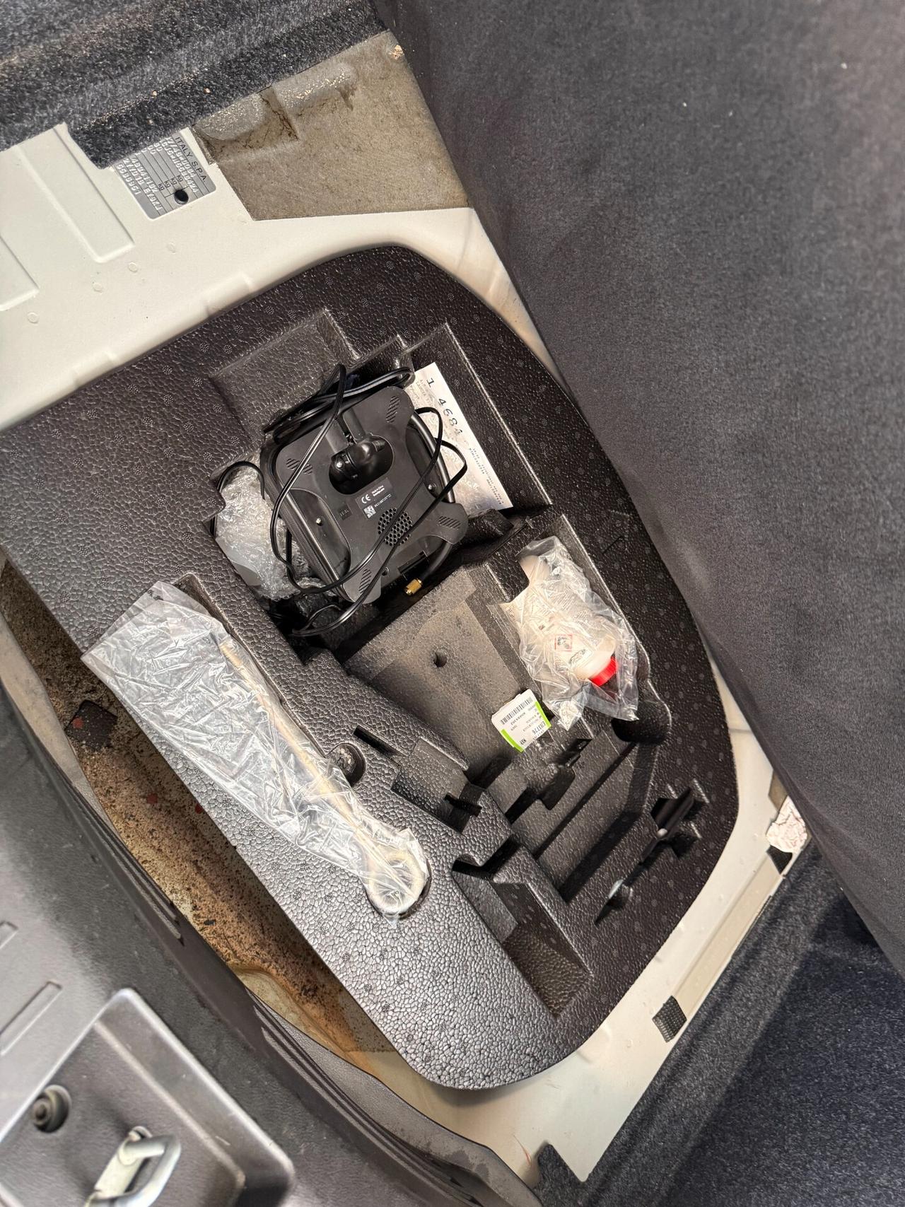 Lancia Ypsilon 1.0 FireFly 5 porte S&S Hybrid Silver