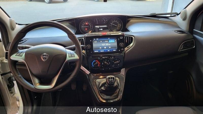 Lancia Ypsilon 1.0 FireFly 5 porte S&S Hybrid Platino