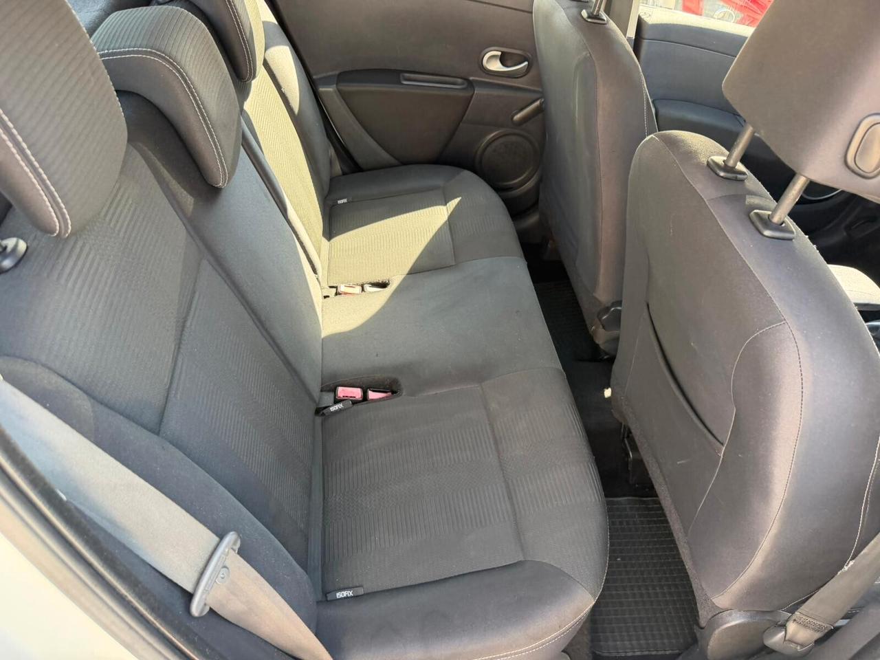 Renault Clio 1.2 16V 5 porte Dynamique