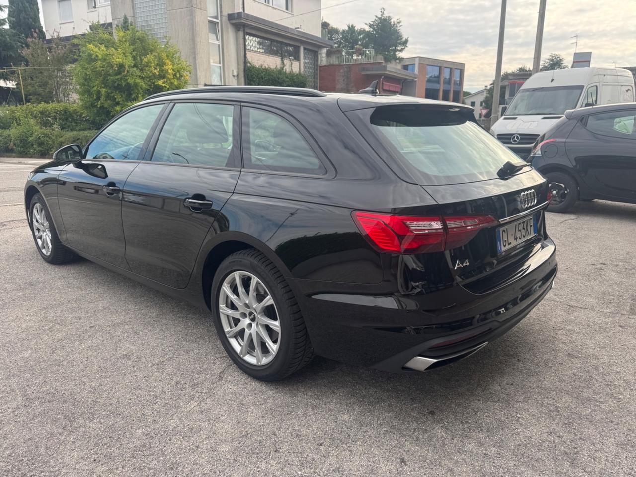 Audi A4 35 TDI/163 CV S tronic line edition